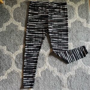 Threads 4 Thought Women’s XL striped leggings